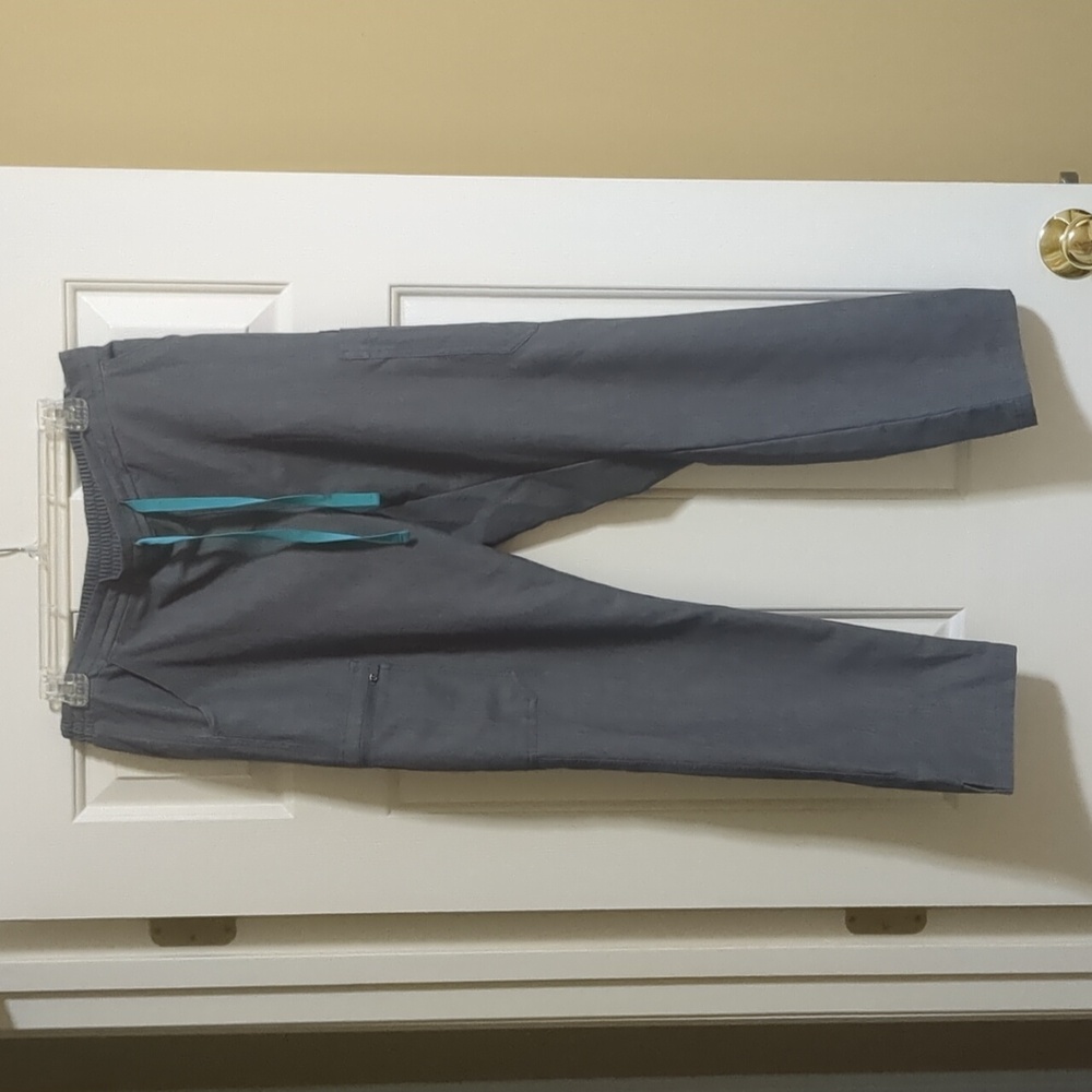 Figs Scrub pant Graphite medium/petite